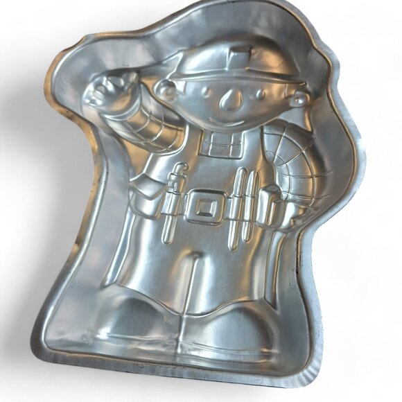 Wilton Vintage 2002 Bob the Builder Cake Pan Baking Mold  #2105-5025 - Picture 3 of 5